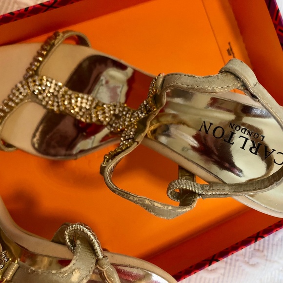 Carlton London Cinderella Formal Slip On Sandals Shoes - Picture 3 of 3